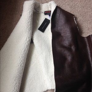 active usa Jackets & Coats - Faux fur vest active usa Jackets & Coats - Faux fur vest